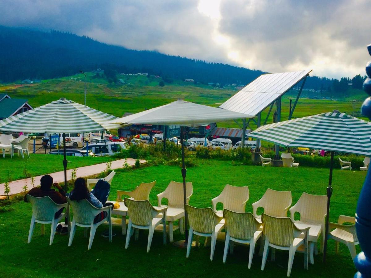 Pine View Resort Gulmarg Exteriér fotografie