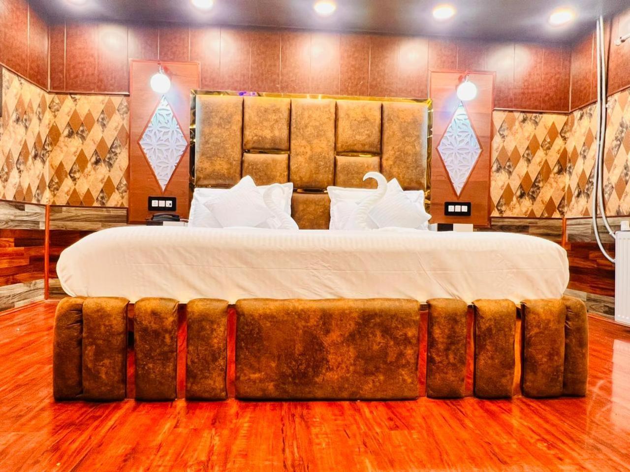 Pine View Resort Gulmarg Exteriér fotografie