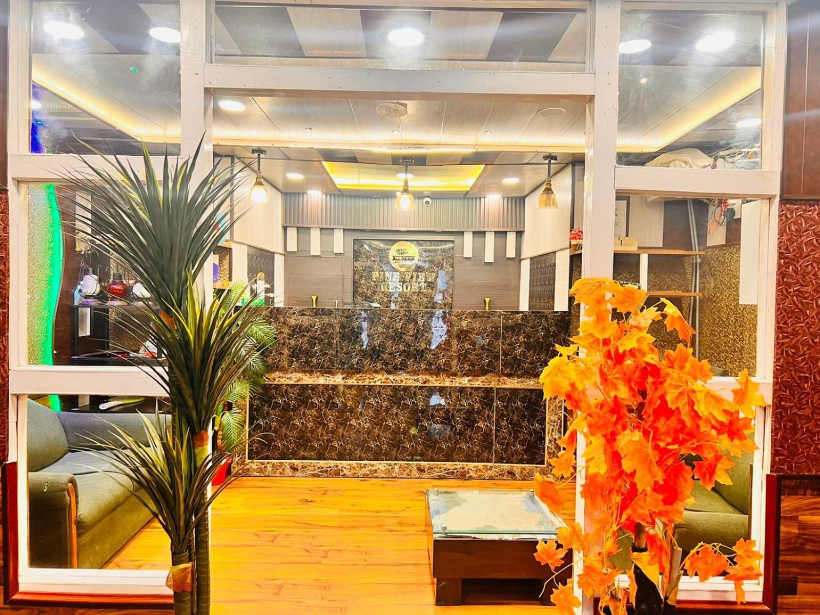 Pine View Resort Gulmarg Exteriér fotografie