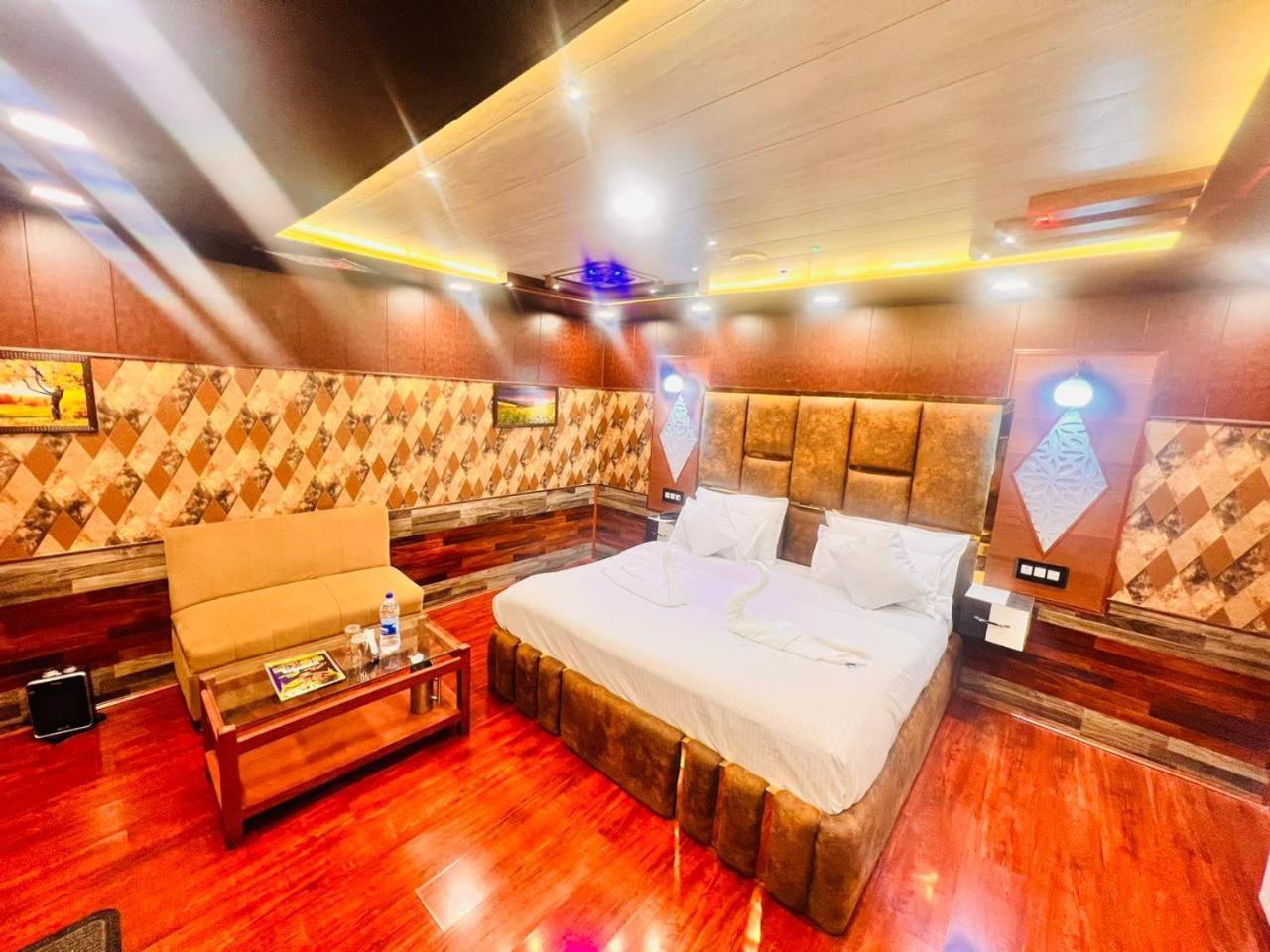 Pine View Resort Gulmarg Exteriér fotografie
