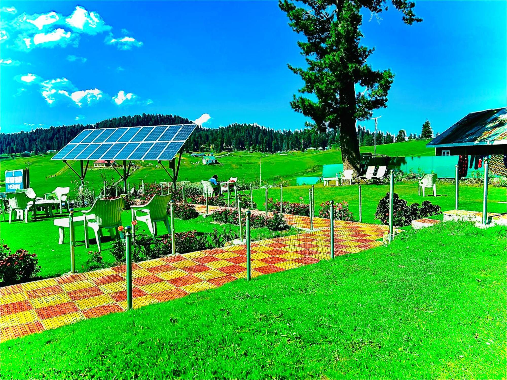 Pine View Resort Gulmarg Exteriér fotografie