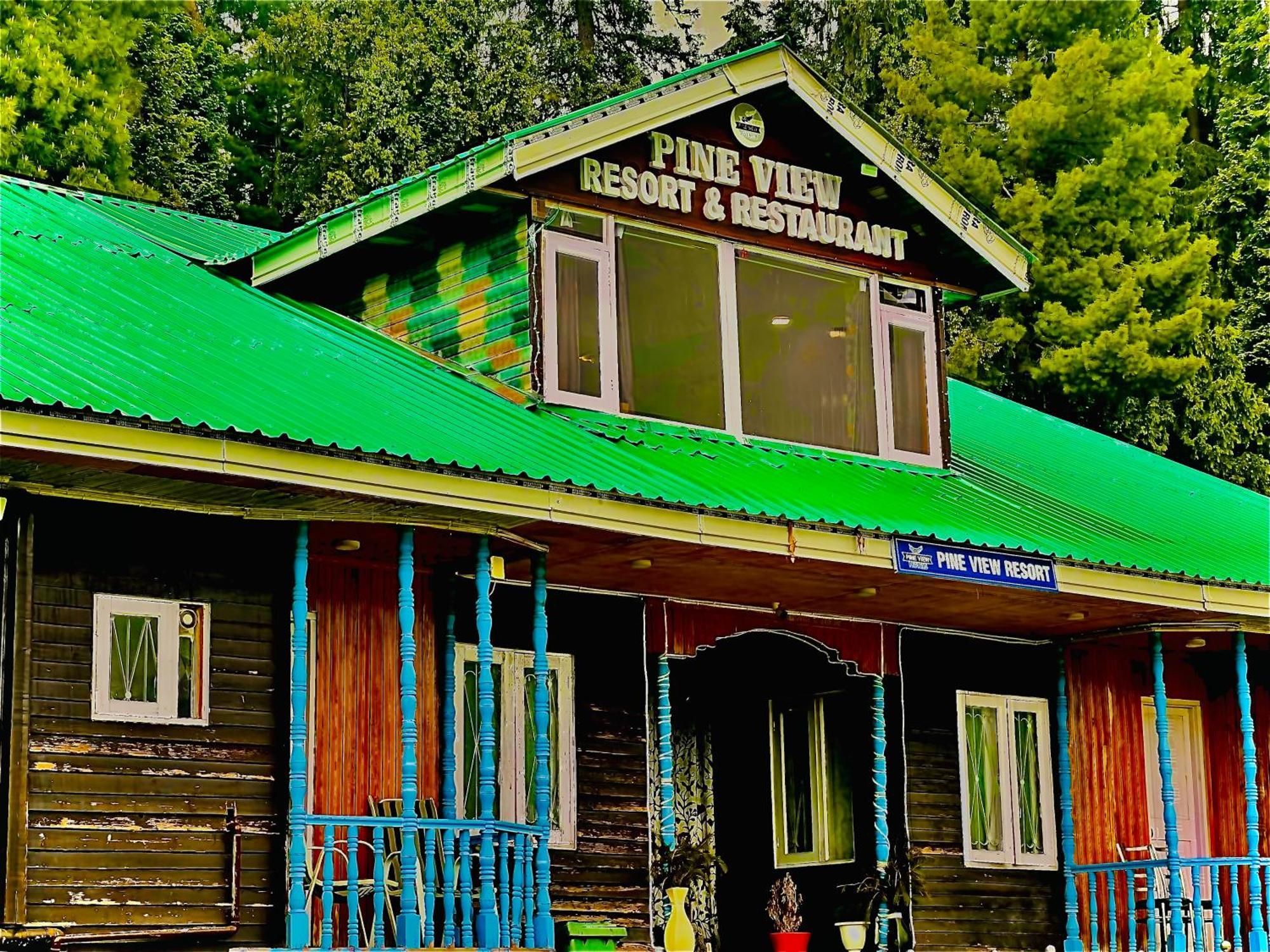 Pine View Resort Gulmarg Exteriér fotografie